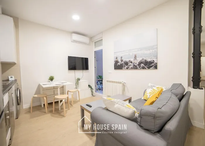 MyHouseSpain - Acogedor Piso Con Patio En Chamberi
